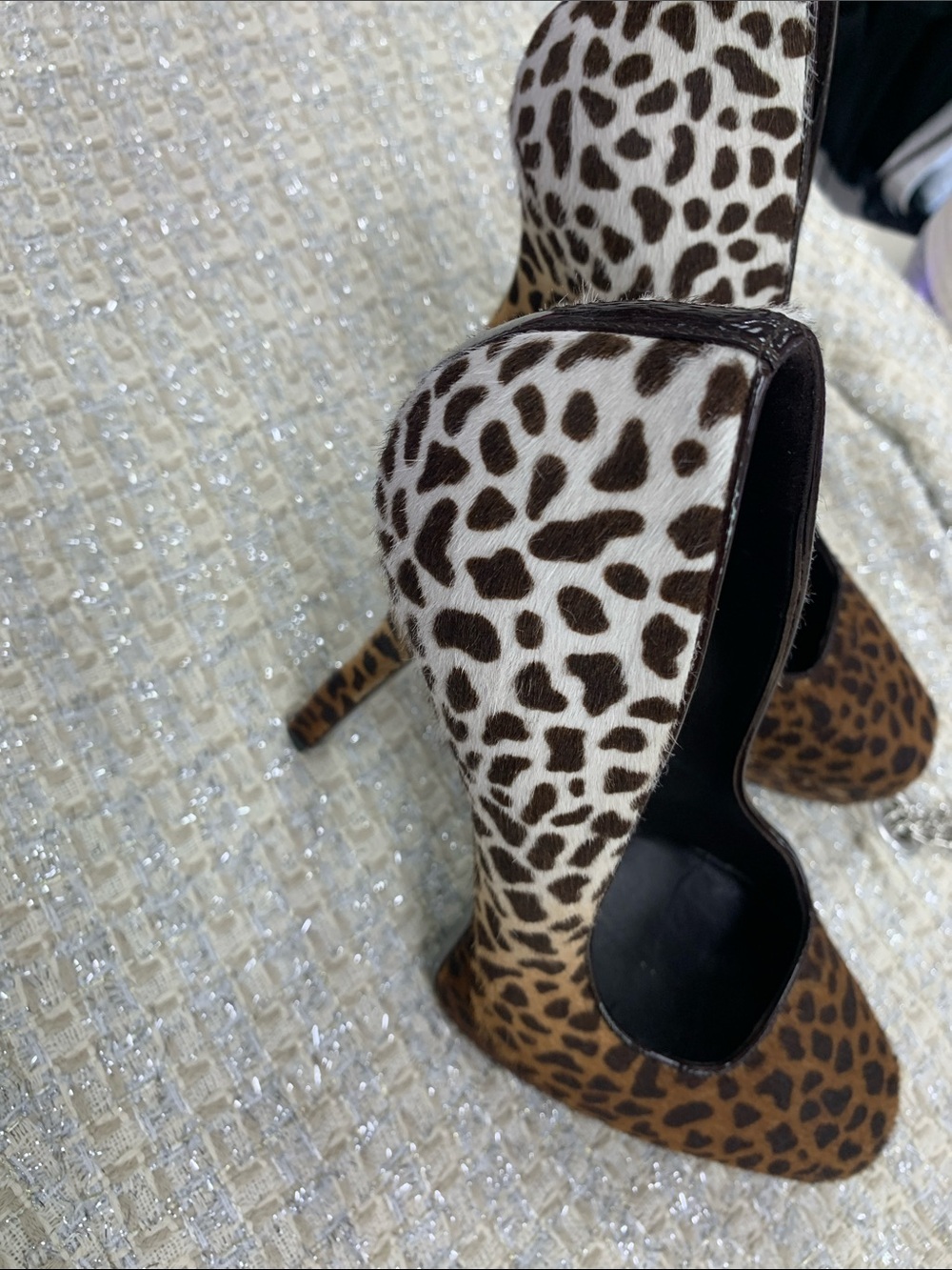Gucci Women’s Leopard Print Pumps - Brown/Black - Picture 12 of 13